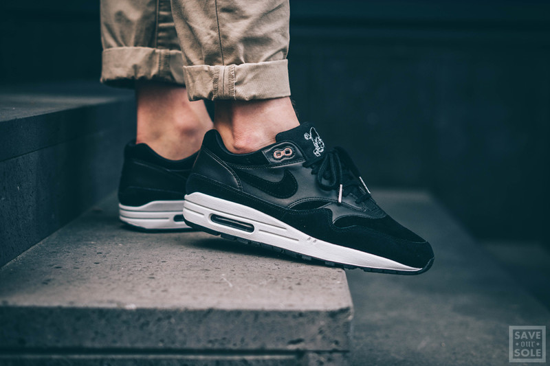 Air max 1 premium rebel skulls on sale